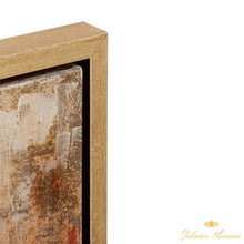 Cargar imagen en el visor de la galería, Cuadro de arte abstracto tradicional dorado metálico grande en marco de madera dorado. CosmoLiving by Cosmopolitan