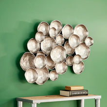 Cargar imagen en el visor de la galería, Decoración de pared abstracta redonda de metal plateado, gran formato
