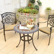 Cargar imagen en el visor de la galería, Juego de mesa Favignana, con mosaicos de terracota y sillas para exteriores.