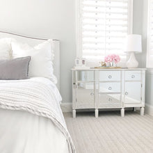 Cargar imagen en el visor de la galería, Gabinete de madera y espejo