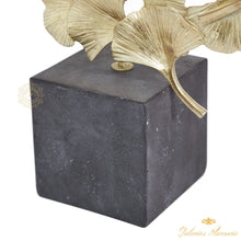 Cargar imagen en el visor de la galería, Escultura contemporánea de hoja de ginko, CosmoLiving by Cosmopolitan