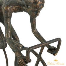 Cargar imagen en el visor de la galería, Escultura ciclista estilo bronce.