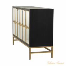 Cargar imagen en el visor de la galería, Gabinete bufetera negro estilo Glam madera y espejo