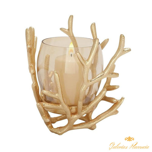 Candelabro de diseño elaborado en metal y vidrio