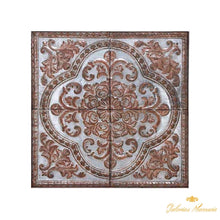 Cargar imagen en el visor de la galería, Aplique de pared metálico repujado a mano, estilo vintage.