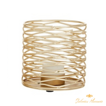 Cargar imagen en el visor de la galería, Portavelas de metal dorado candelabro