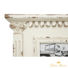 Cargar imagen en el visor de la galería, Decoración de pared de collage de fotos de pared de madera blanca antigua con 3 marcos para fotos.