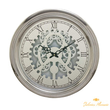 Cargar imagen en el visor de la galería, Reloj de pared, diseño de engranajes a la vista en metal cromado.